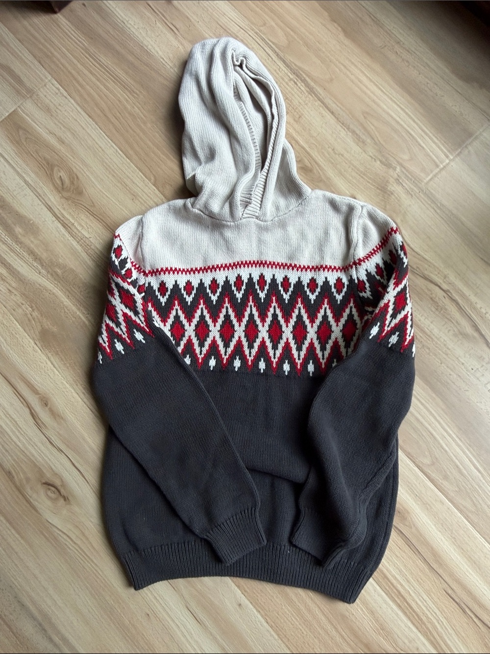 Old Navy boys Hooded Fair Isle Sweater in Cream, Red & Charcoal